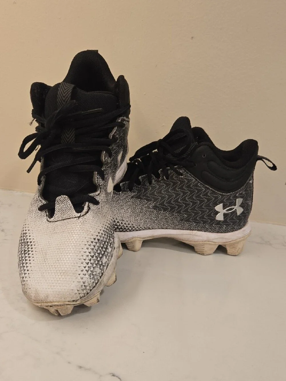 Under Armour Kid Football Cleats
